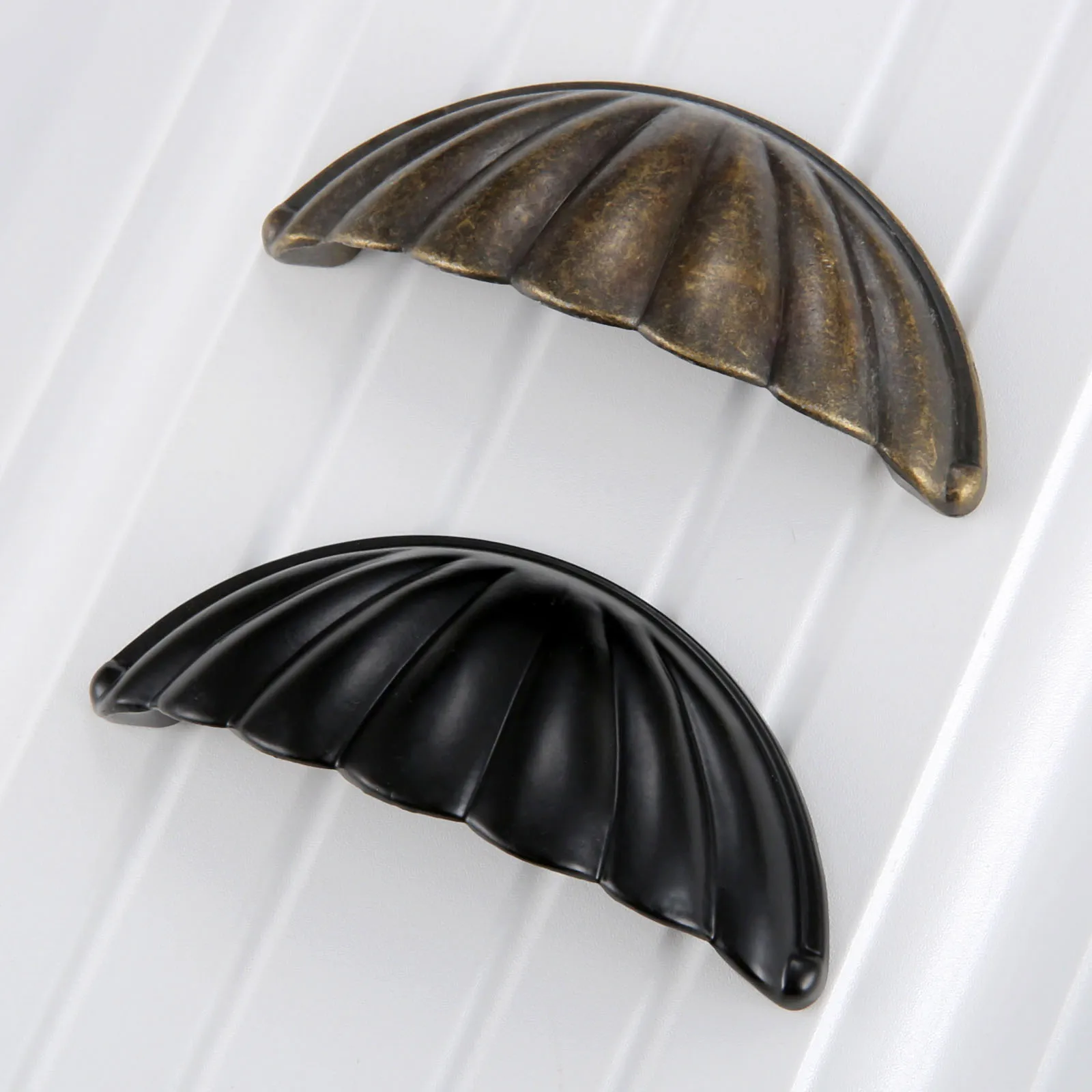 1pc liga forma de concha alça  - Restoration Hardware Furniture Used avaliação e preço